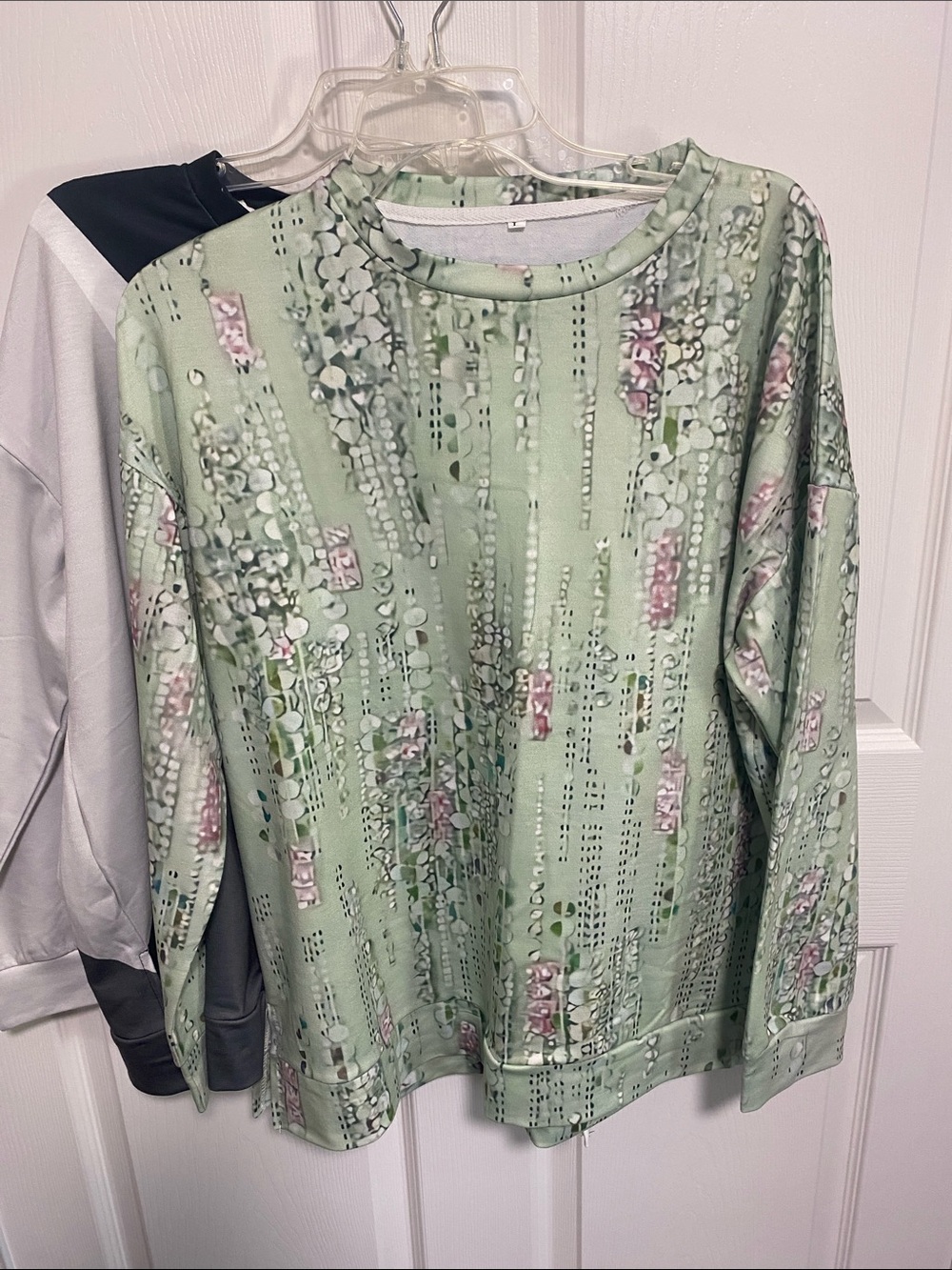 Women’s Lightweight Sweatshirt Set  Mint Green Printed Long Sleeve and Black Gre